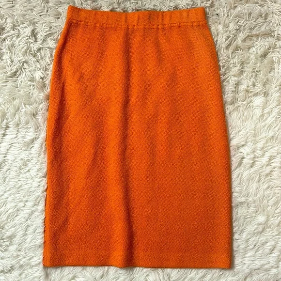 St. John Skirt - Picture 2 of 7